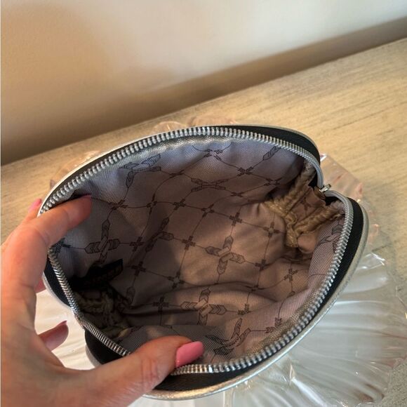 aimee kestenberg silver cosmetic bag - Picture 2 of 3